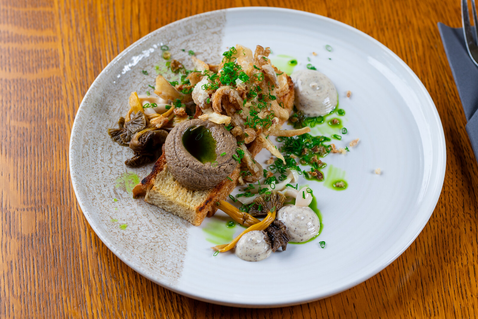 Sienipatee paahtoleivällä – Kurgo Restoran Pärnu